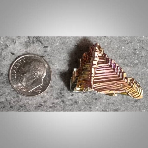 BISMUTH  mineral  CHAKRA : grounding : goals : focus : purification - Picture 6 of 6